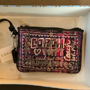 NWT Coach Poppy Wristlet